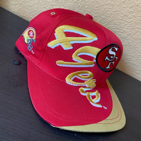 NINERS SCRIPT STRAP BACK FLAME - Picture 2 of 4
